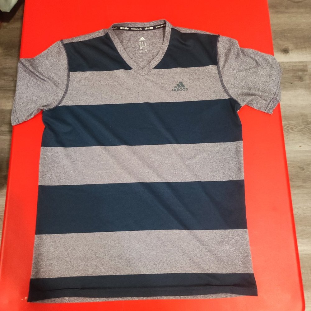 Adidas T-shirt  men's size M grey blue stripe pattern active wear short sleeve